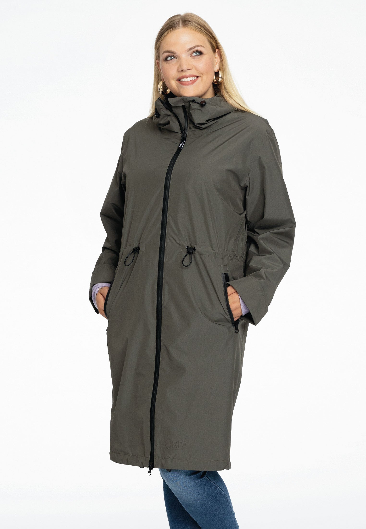 Regenmantel mit Hüftkordel von Yoek