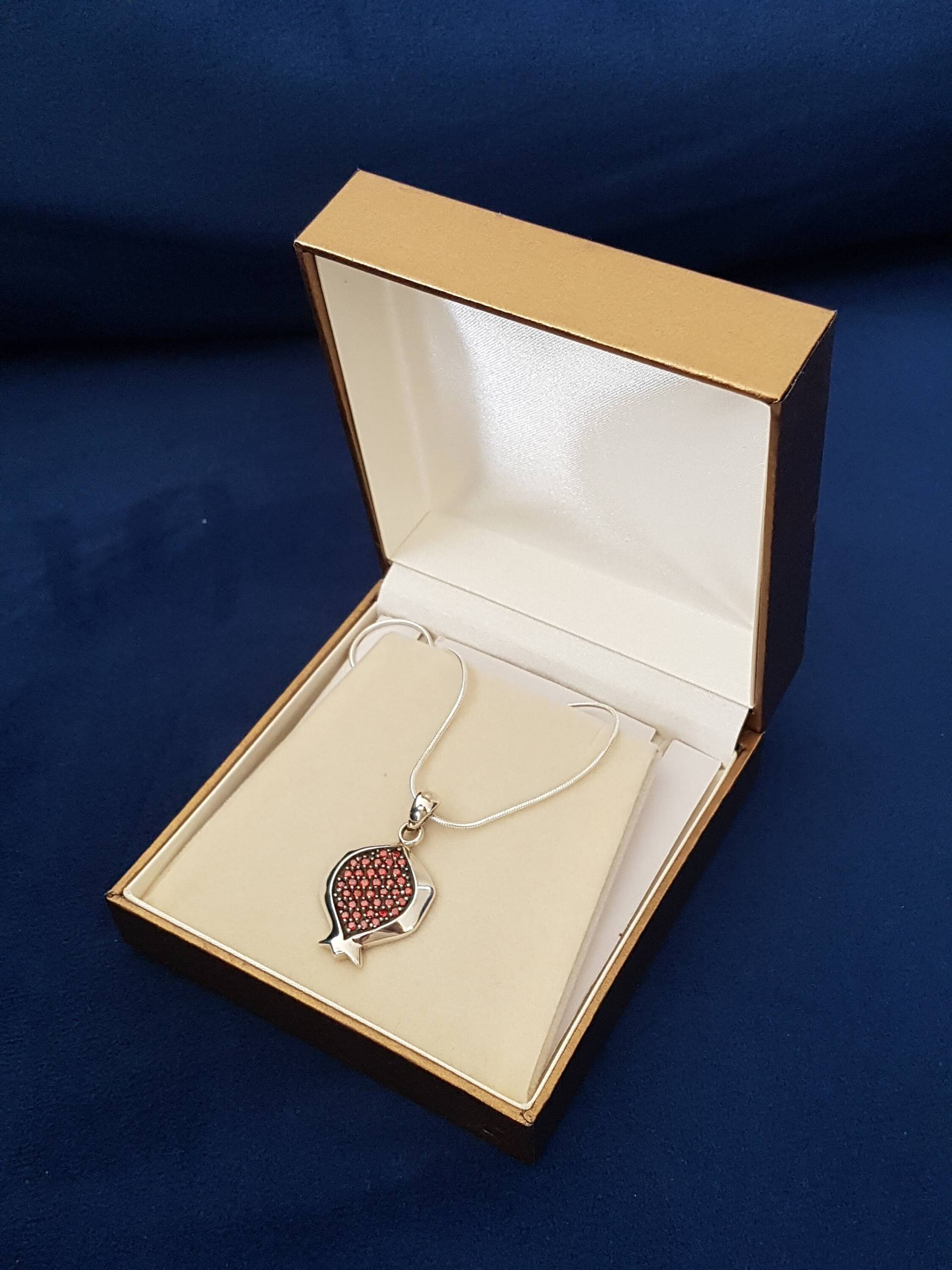 925 Silber Granatapfel Anhänger Halskette Mit Zirkon Steinen von YoelsJewelry