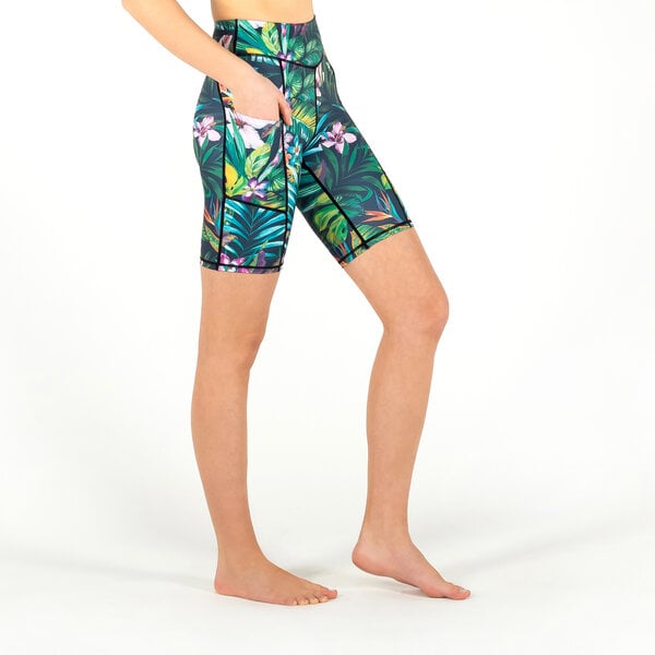 Yoga Hero Biker Shorts mit drei Eingrifftaschen von Yoga Hero