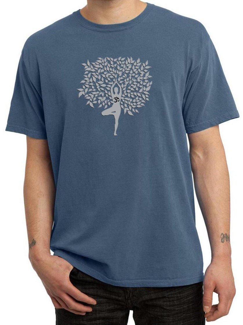 Grauer Baum Pose Pigment Gefärbt T-Shirt = Pc099-Gtreepose von YogaClothingForYou