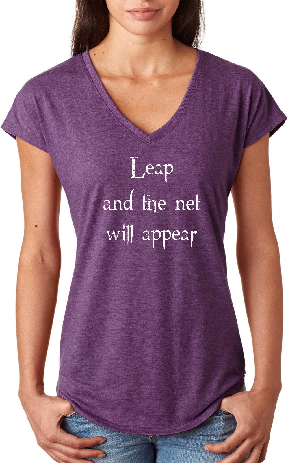 Leap Und Das Netz Erscheint Damen Yoga Tri Blend V-Ausschnitt T-Shirt = Leap-6750Vl von YogaClothingForYou