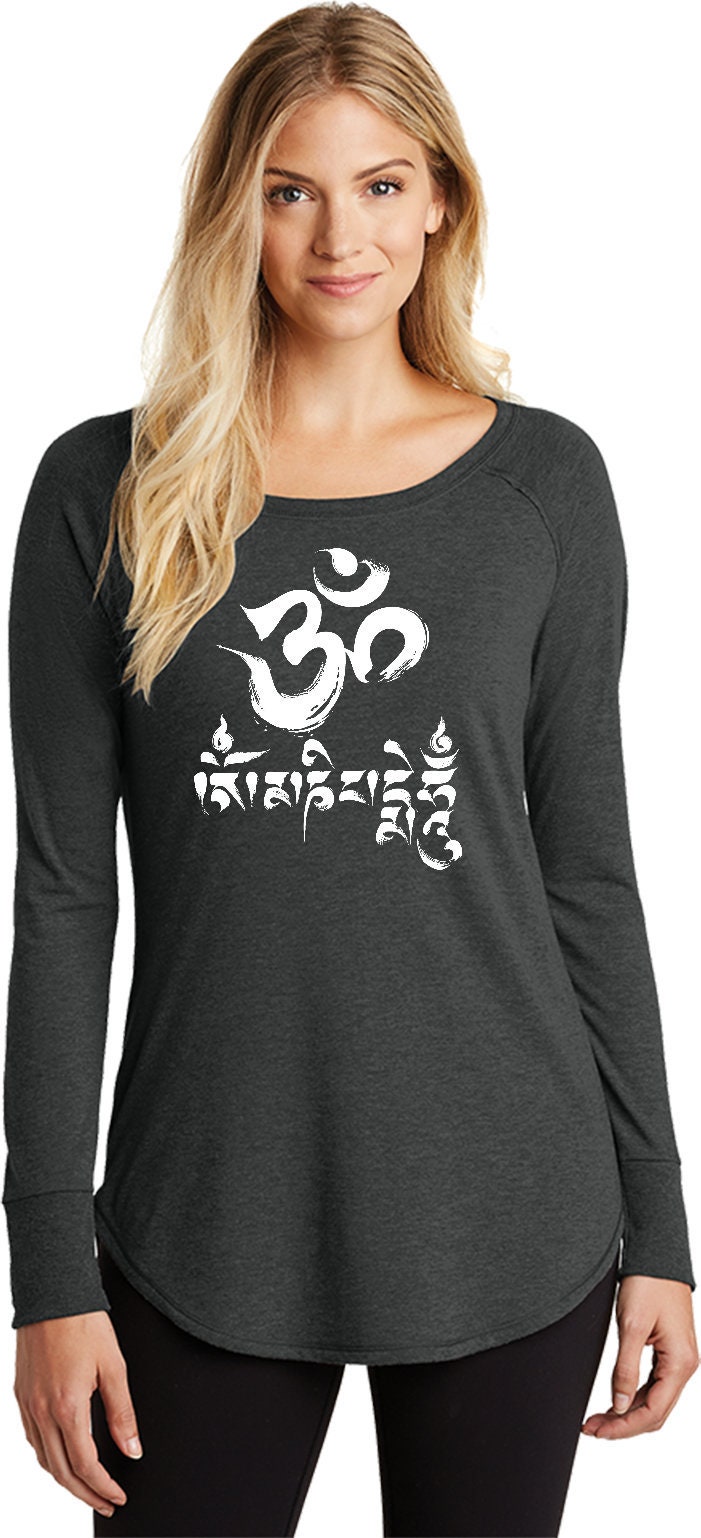 Om Mani Padme Hum Damen Yoga Tri-Blend Langarm = Manipadme-Dt132L von YogaClothingForYou