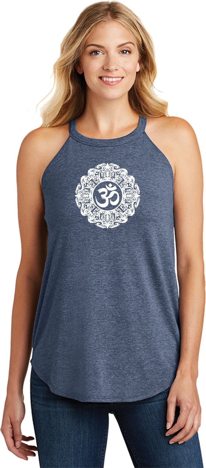 Weiß Verziert Om Damen Yoga Tri Blend Rocker Tanktop = Whtornate-Dt137L von YogaClothingForYou