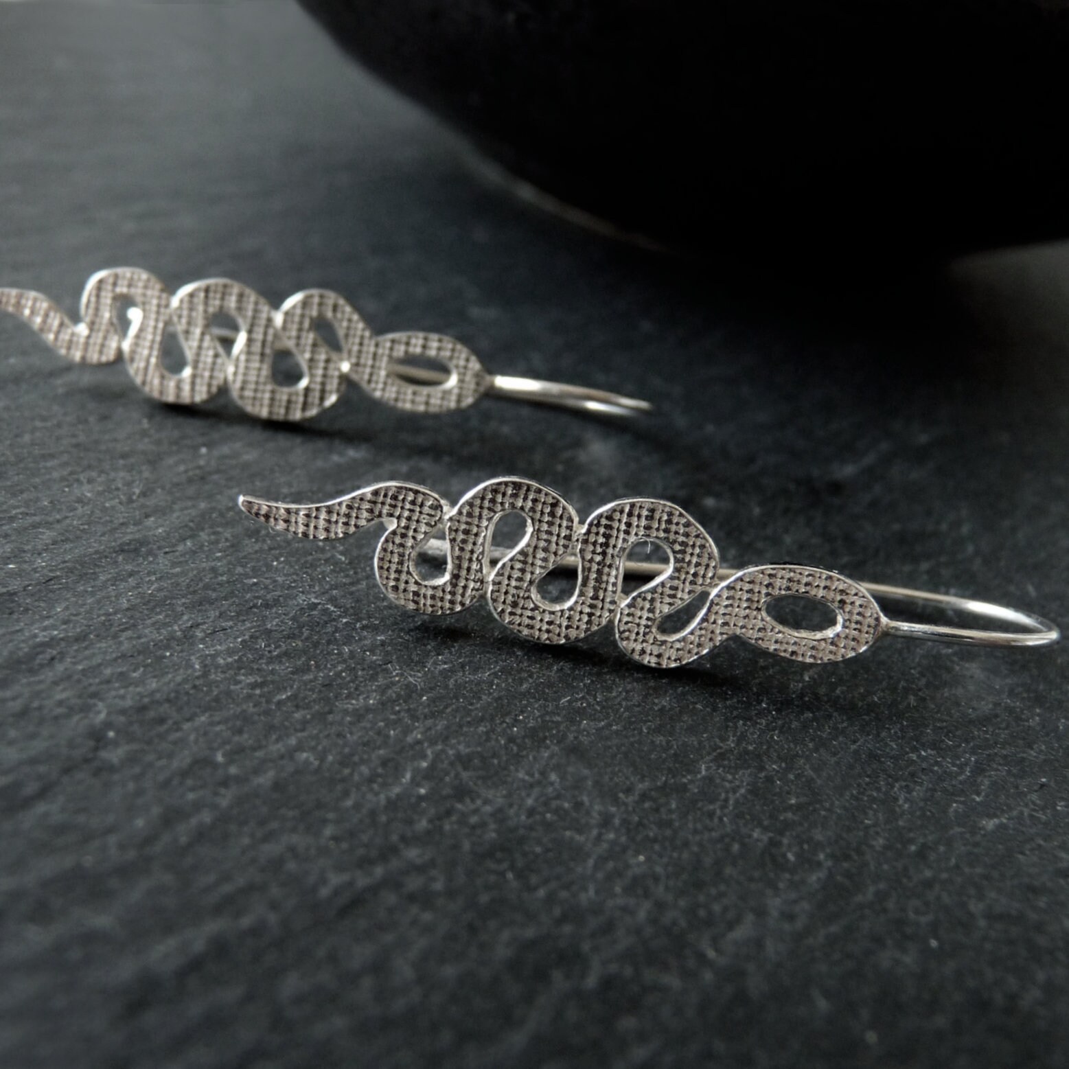sterling Silber Ohrringe | Schlangenarren Moderne Handgemachte Made in Uk Geschenke Für Sie sterling Silber Ohrringe | Schlangenarren Moderne Handgemachte Made in Uk Geschenke Für Sie von YomJewellery