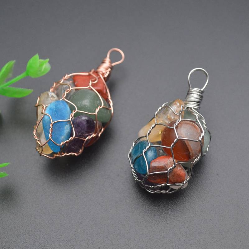 Handgemachte Wire Wrapped Cage Stone Nugget Perlen Chakra Kristall Anhänger Halskette Handgemachte Wire Wrapped Cage Stone Nugget Perlen Chakra Kristall Anhänger Halskette von YongyangBeads