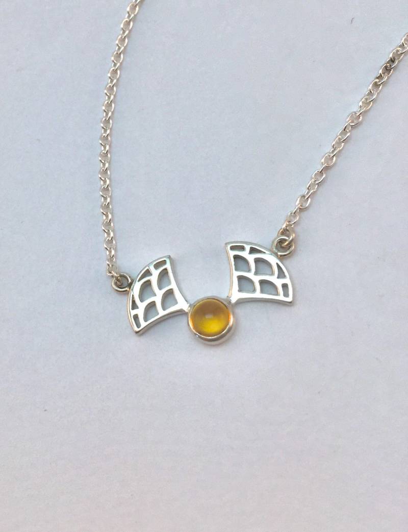 Navi-Anhänger, Feiner Stein, Sterlingsilber. Fairy Navi-Halskette, Besetzt Mit Einem Citrin, Verkauft Kette von YonomoriJoaillerie