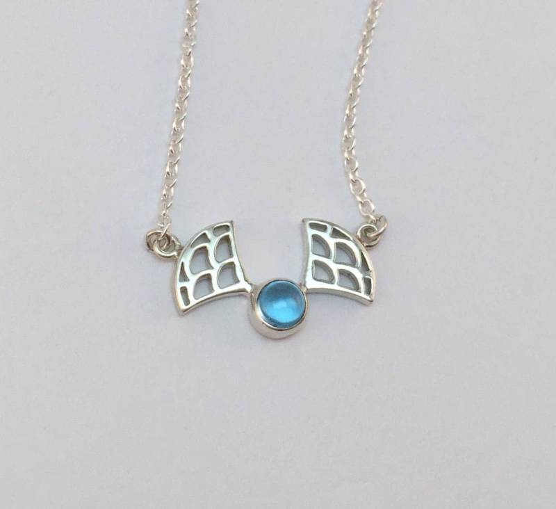 Navi-Anhänger, Feiner Stein, Sterlingsilber. Fairy Navi-Halskette, Besetzt Mit Einem Topas, Verkauft Kette Navi-Anhänger, Feiner Stein, Sterlingsilber. Fairy Navi-Halskette, Besetzt Mit Einem Topas, Verkauft Kette von YonomoriJoaillerie