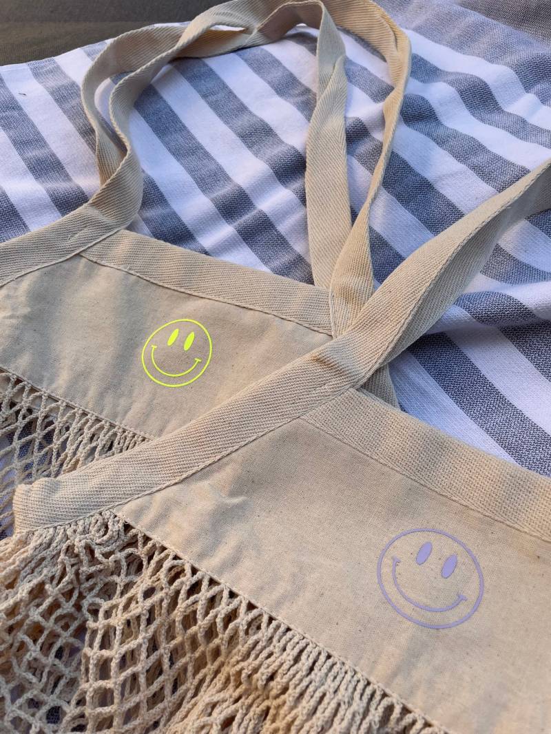Netztasche Markttasche Smiley Be Happy | Sommer Shopping Individuell Recycelter Stoff Bio von Yoricuckoo