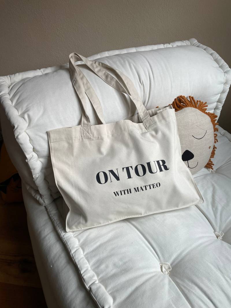 Shopper Tasche Personalisiert Mit Namen, On Tour | Baby Wickeltasche Geburt Kinderwagen Recycelter Stoff Bio Baumwolle Individuell von Yoricuckoo
