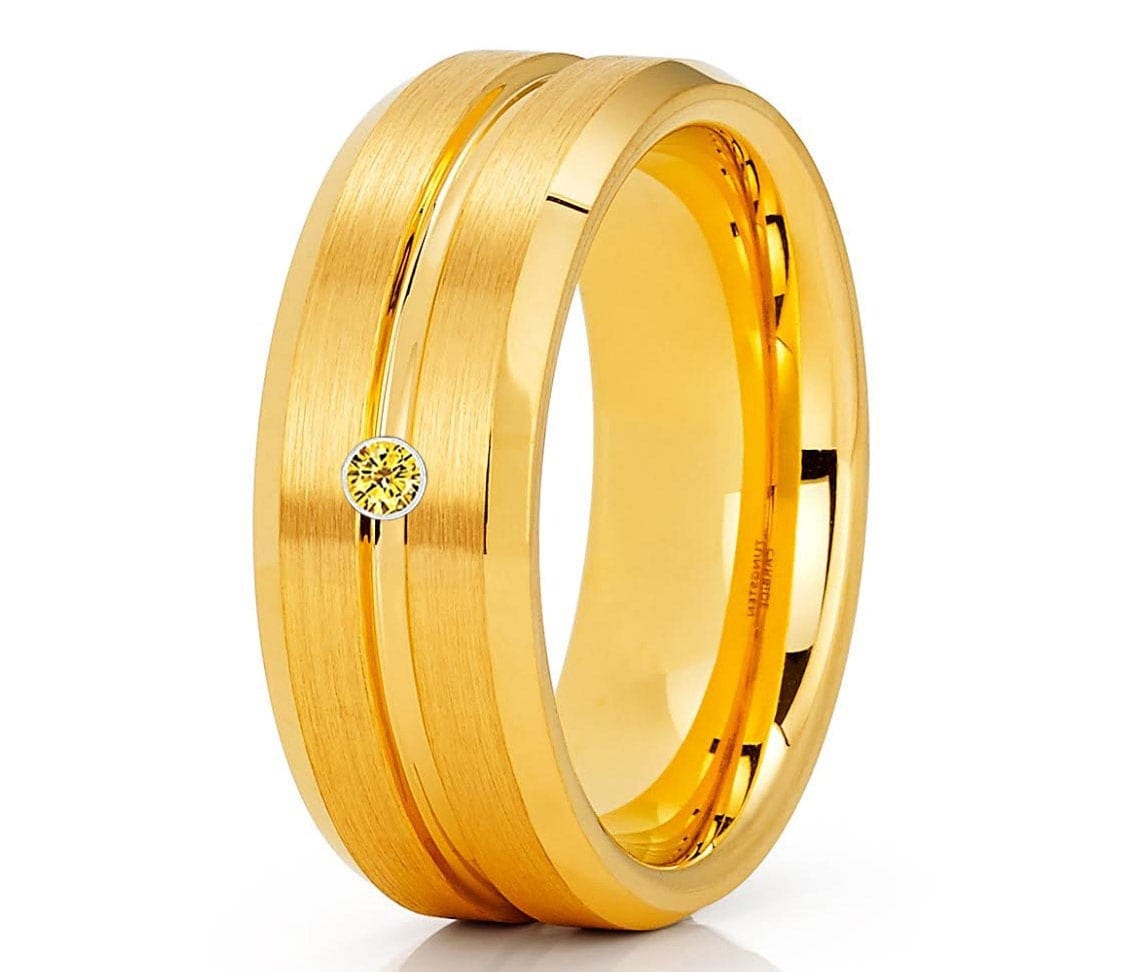 8 Mm Gelber Saphirring, Wolframring, Gelber Goldring, Wolframring, Karbidring, Ehering, Saphirring 8 Mm Gelber Saphirring, Wolframring, Gelber Goldring, Wolframring, Karbidring, Ehering, Saphirring von YorksJewelryDesign