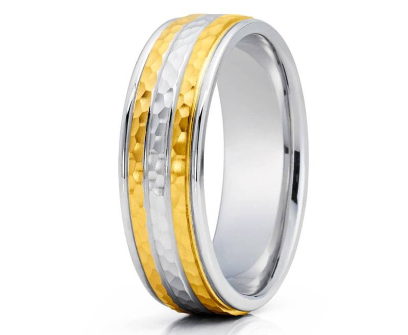 Gehämmertes Gold Ehering 14K Gelbgold Jubiläumsring Männer & Frauen Comfort Fit von YorksJewelryDesign