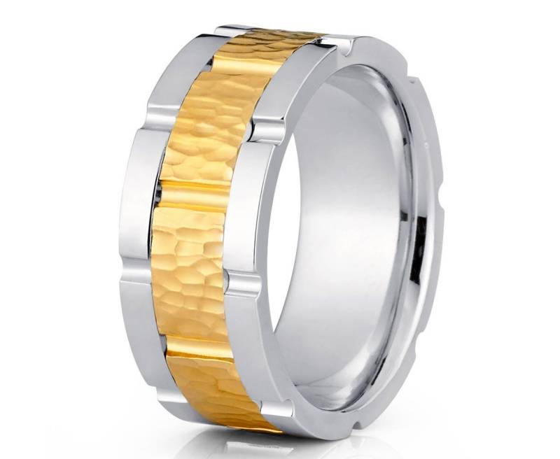 Gehämmertes Gold Ehering Gelbgold Männer & Frauen 14K Comfort Fit Jubiläum Verlobungsring von YorksJewelryDesign
