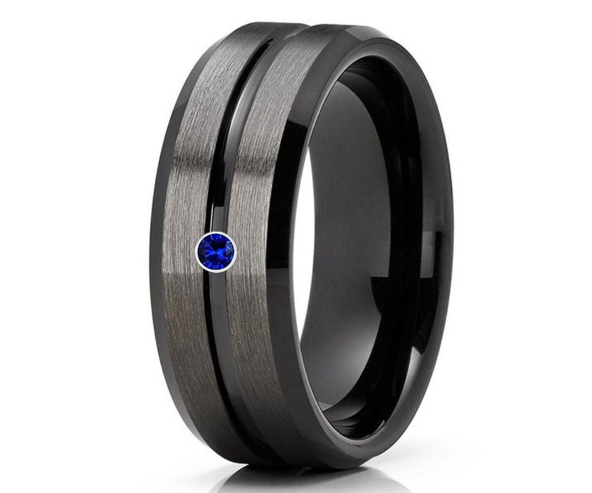 Gunmetal Tungsten Ehering, Schwarzer Ehering, Hartmetall Ring, Jahrestag Ring, Einzigartiger Wolfram Ring, Herren & Frauen, Saphir Ring von YorksJewelryDesign