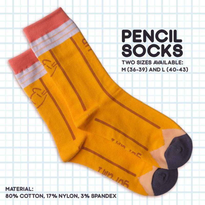 Y2K Retro Heisei Bleistift Socken von YorumisArtCorner