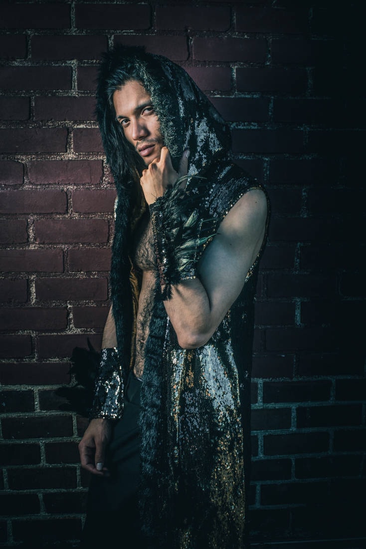 Herren Pailletten-Krieger-Robe - Mehrere Farben Kunstpelz-Samt-Festivalkostüm Herren Pailletten-Krieger-Robe - Mehrere Farben Kunstpelz-Samt-Festivalkostüm von YoshiZen
