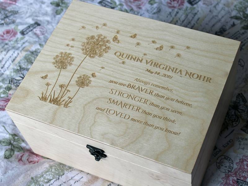 Personalisierte Holzbox Mit Winnie The Pooh Vers, Andenken Baby Box - Zeitkapsel, Holzgedächtnisbox von YouCanMAKEitPERSONAL