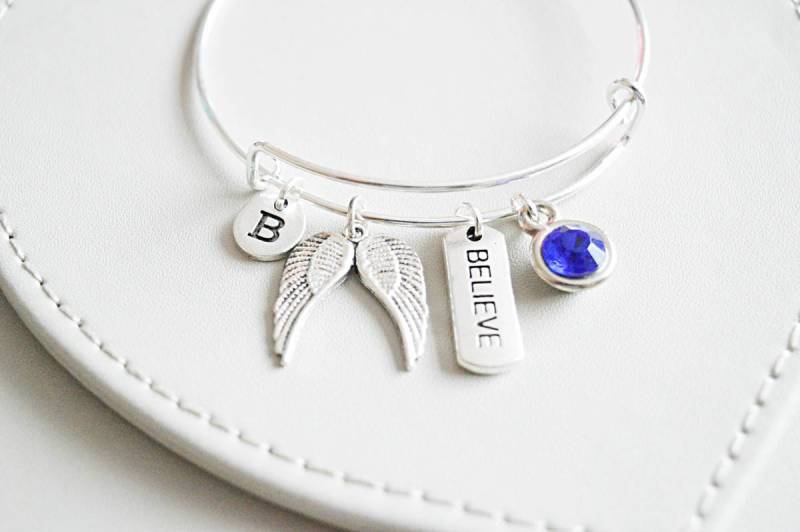 Believe Armband, Inspirierendes Geschenk, Geschenk Für Sie, Tochter, Glaube Schmuck, Engelsflügel Armreif, Charm von YouLoveYouShop