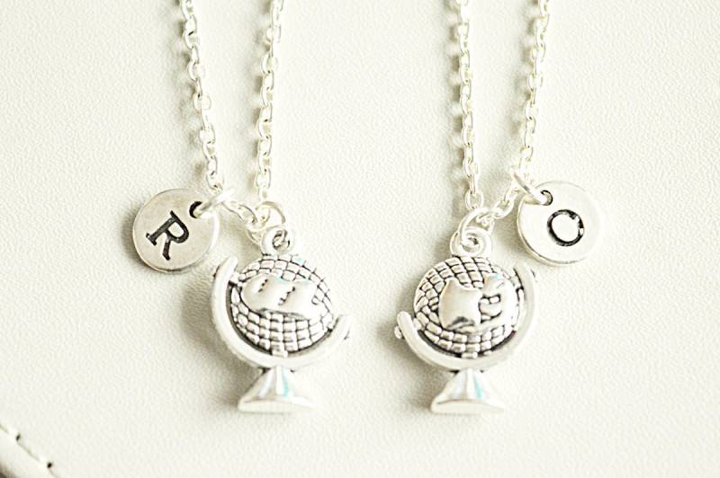 Geschenk Für Reisende, Globus Halskette, Geschenk Reisende, Halskette Reisende, Reise, Collier von YouLoveYouShop
