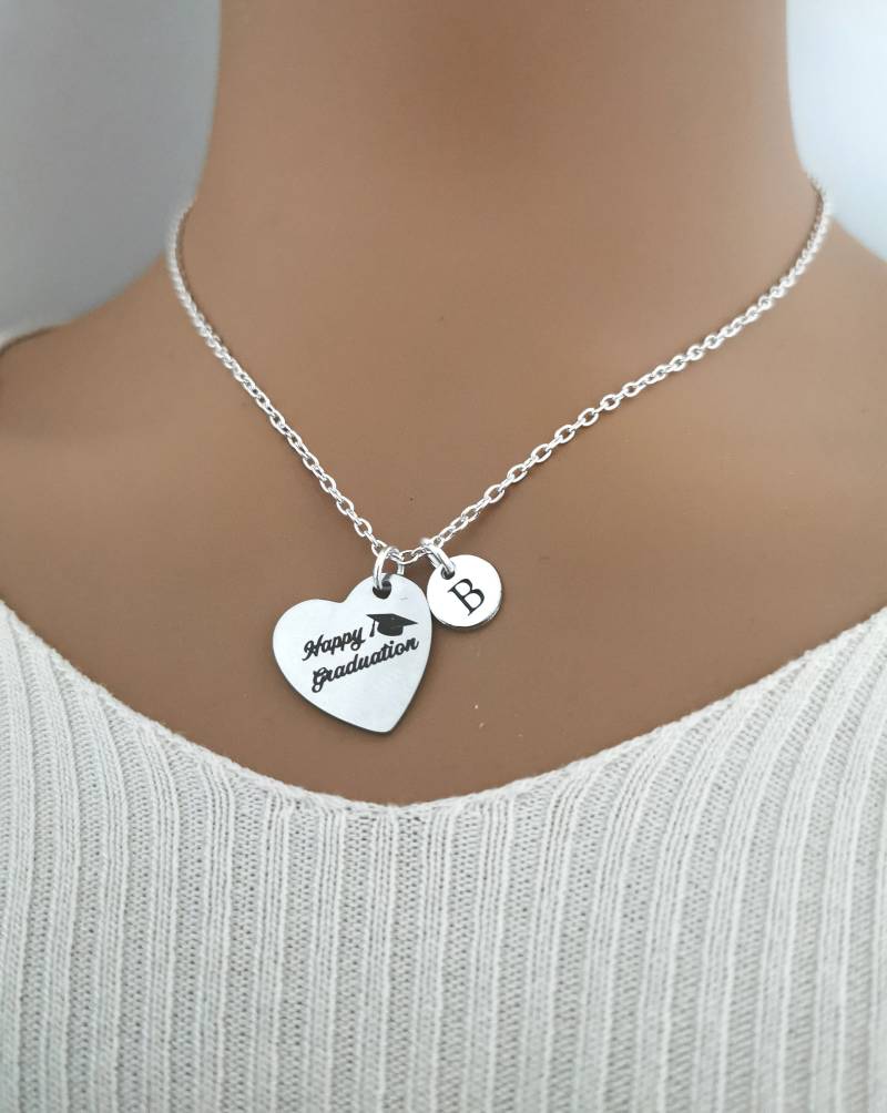 Glückliche Abschlusshalskette, Abschlussgeschenke, Personalisiertes Abschlussgeschenk, Abschlussschmuck, Abschlussfeier 2024, Abschlusszertifikat von YouLoveYouShop