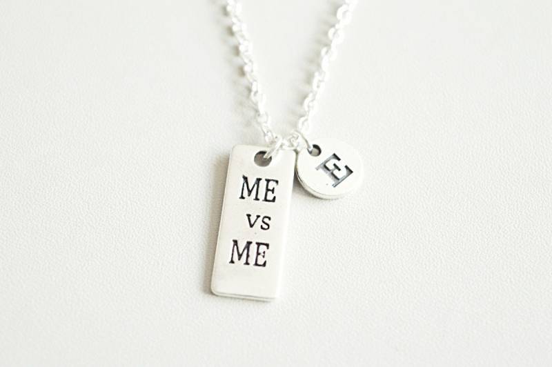 Me Vs Halskette, Personalisierte Me, Geschenk, Schmuck, Motivation Zitat Botschaft Geschenk von YouLoveYouShop