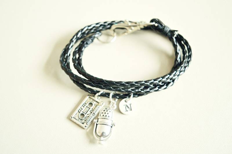 Musik Liebhaber Geschenk, Armband, Lehrer Mikrofon Schmuck, Retro Musik, Сassette Tape, Student, Unikat von YouLoveYouShop