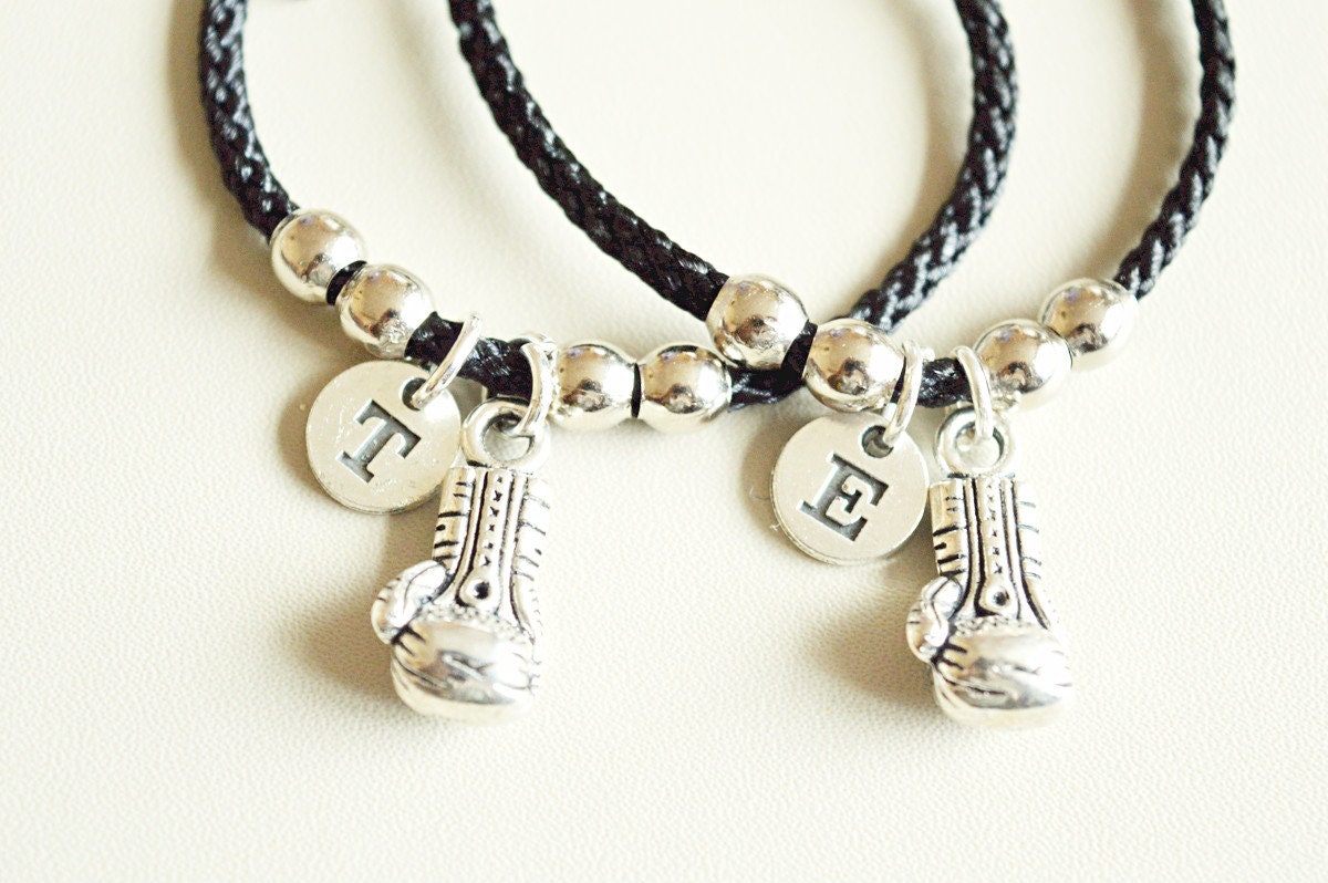 Personalisiertes Pärchen Armband, Armband Für Ihn Und Sie, Boxen Handschuh Schwarzes Fitness Charm Geschenk, Gym, Sport von YouLoveYouShop