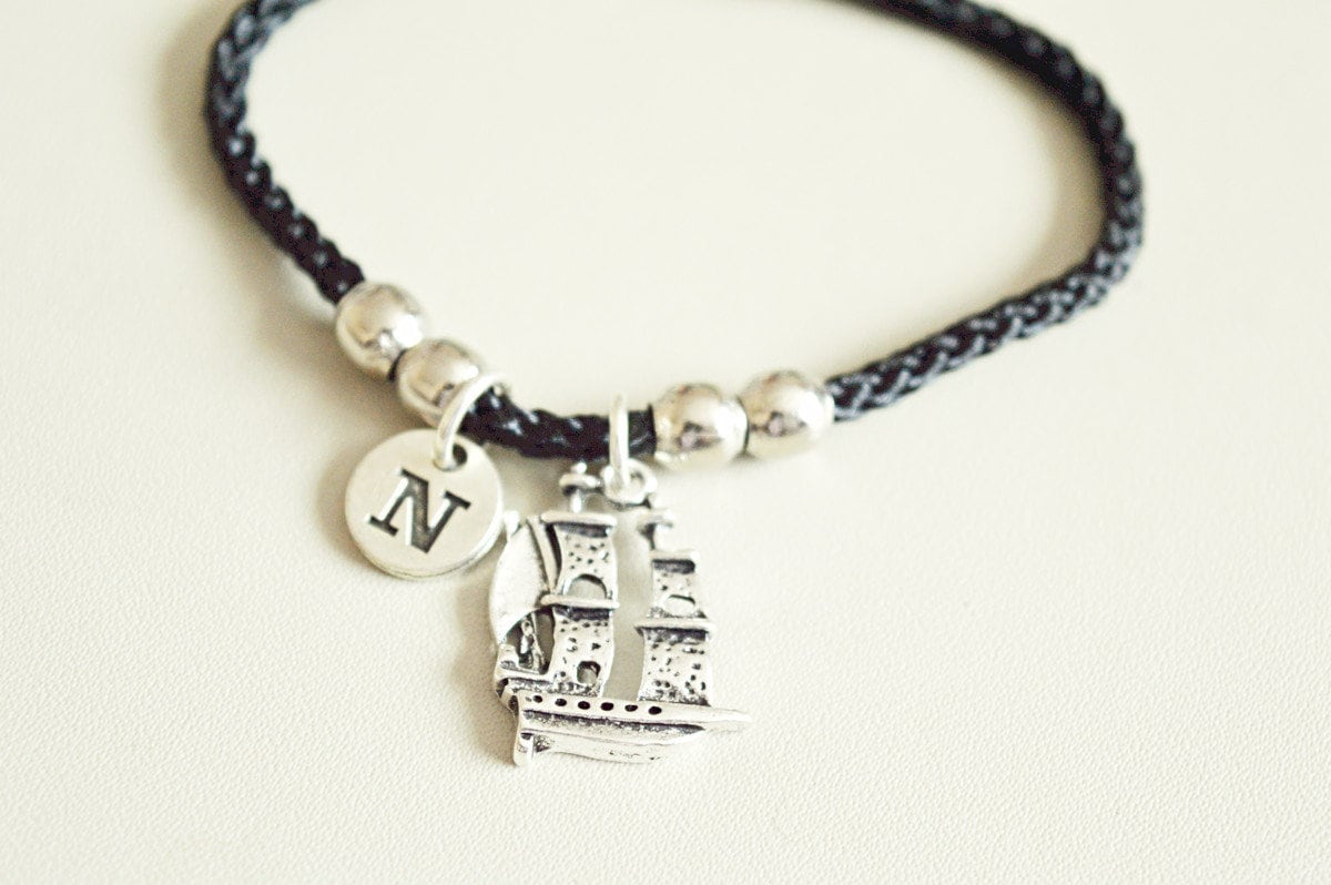 Piratenschiff Armband, Personalisiertes Schiff Schmuck, Geschenk, Schiff, Boot, Liebhaber, Boot Geschenk von YouLoveYouShop