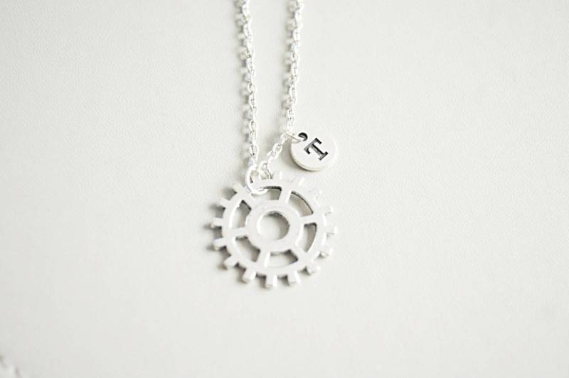 Zahnrad Halskette, Charm Geschenk Für Freund, Mechaniker, Steam Punk Geschenk, Mechanisch, Charm, Ingenieur, Geek von YouLoveYouShop