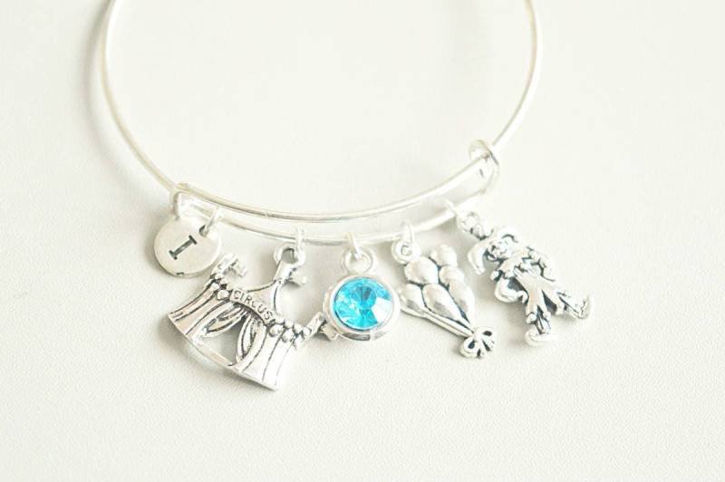 Zirkus Armband, Geschenk, Schmuck, Ballon Charm, Clown Zirkuszelt Personalisiertes Initial von YouLoveYouShop