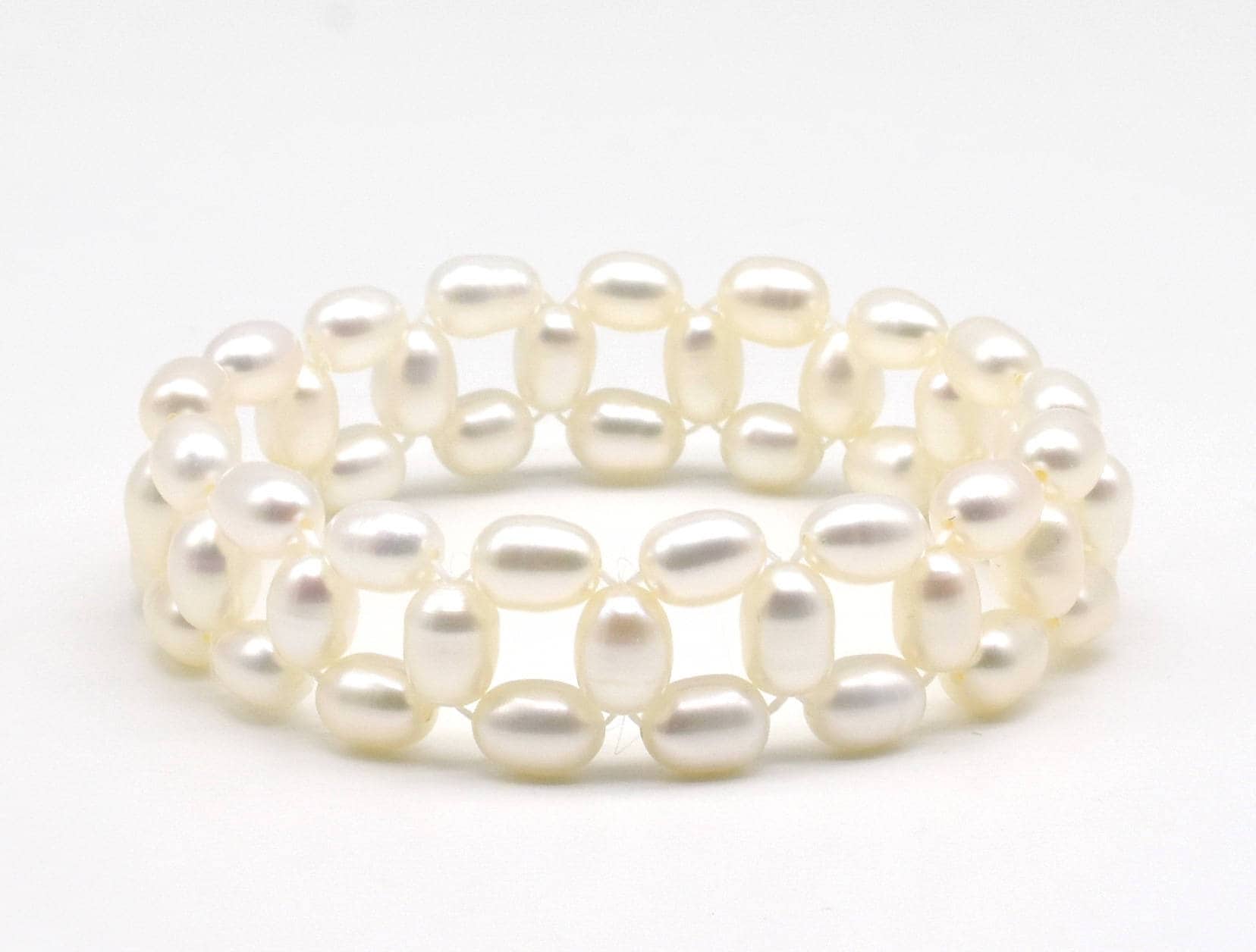 Weißes Perlenarmband, Echte Süßwasserperlen Dehnbares Armband, Handgemachtes Hochzeitsschmuck, 5-6mm Reisperlen, F1570-xb Weißes Perlenarmband, Echte Süßwasserperlen Dehnbares Armband, Handgemachtes Hochzeitsschmuck, 5-6mm Reisperlen, F1570-xb von YouPearl