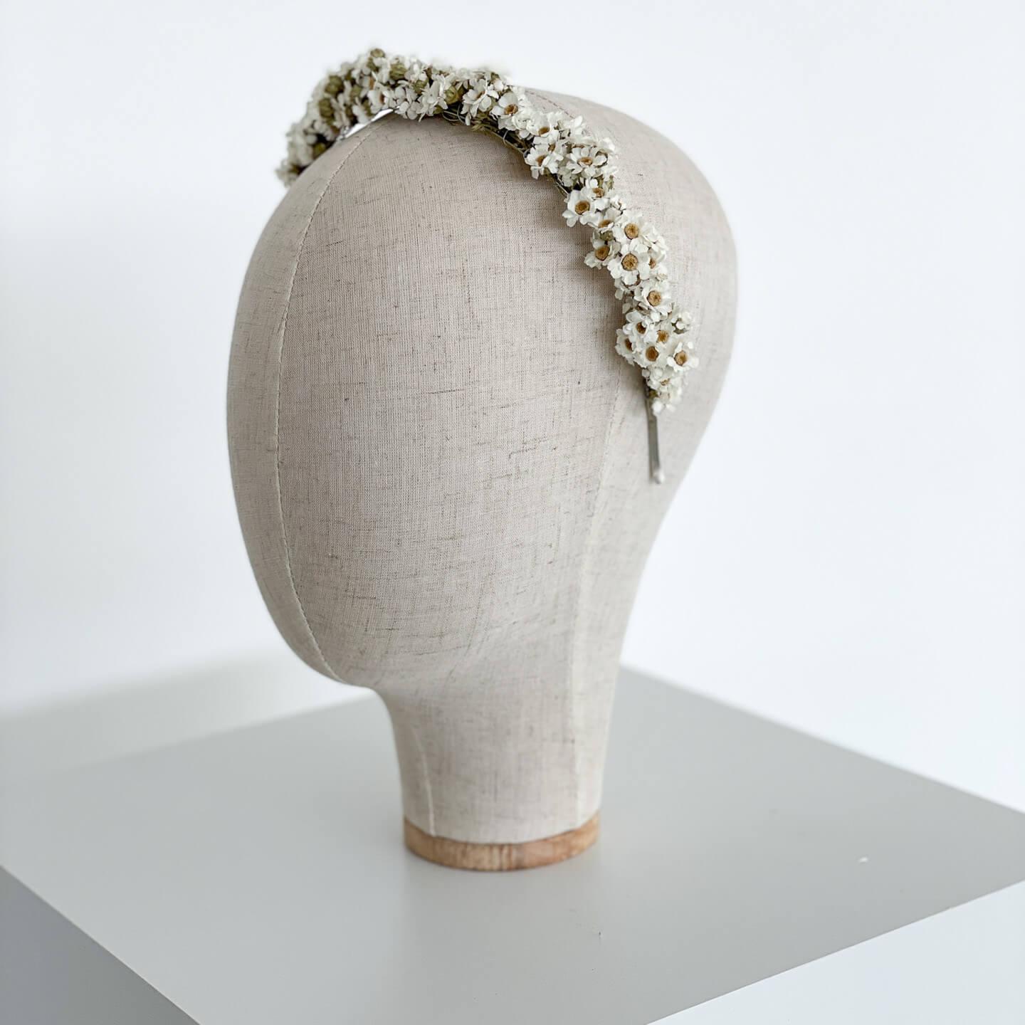 Haarreif Trockenblumen Gänseblümchen Für Hochzeit Und Blumenkinder Haarreif Trockenblumen Gänseblümchen Für Hochzeit Und Blumenkinder von YouandLykke