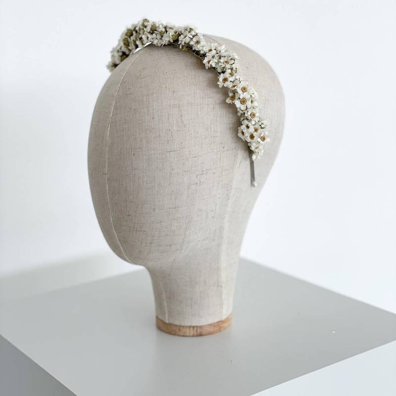 Haarreif Trockenblumen Gänseblümchen Für Hochzeit Und Blumenkinder Haarreif Trockenblumen Gänseblümchen Für Hochzeit Und Blumenkinder von YouandLykke