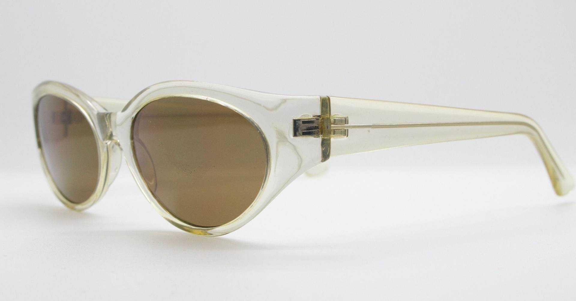90Er Jahre Vintage Cateye Sonnenbrille. Ovales Rundum-Katzenauge in Transparentem Gelb Mit Abgesetzten Braunen Linsen. Y2K. Unbenutzt Nos 90Er Jahre Vintage Cateye Sonnenbrille. Ovales Rundum-Katzenauge in Transparentem Gelb Mit Abgesetzten Braunen Linsen. Y2K. Unbenutzt Nos von YouaretheBrandLondon