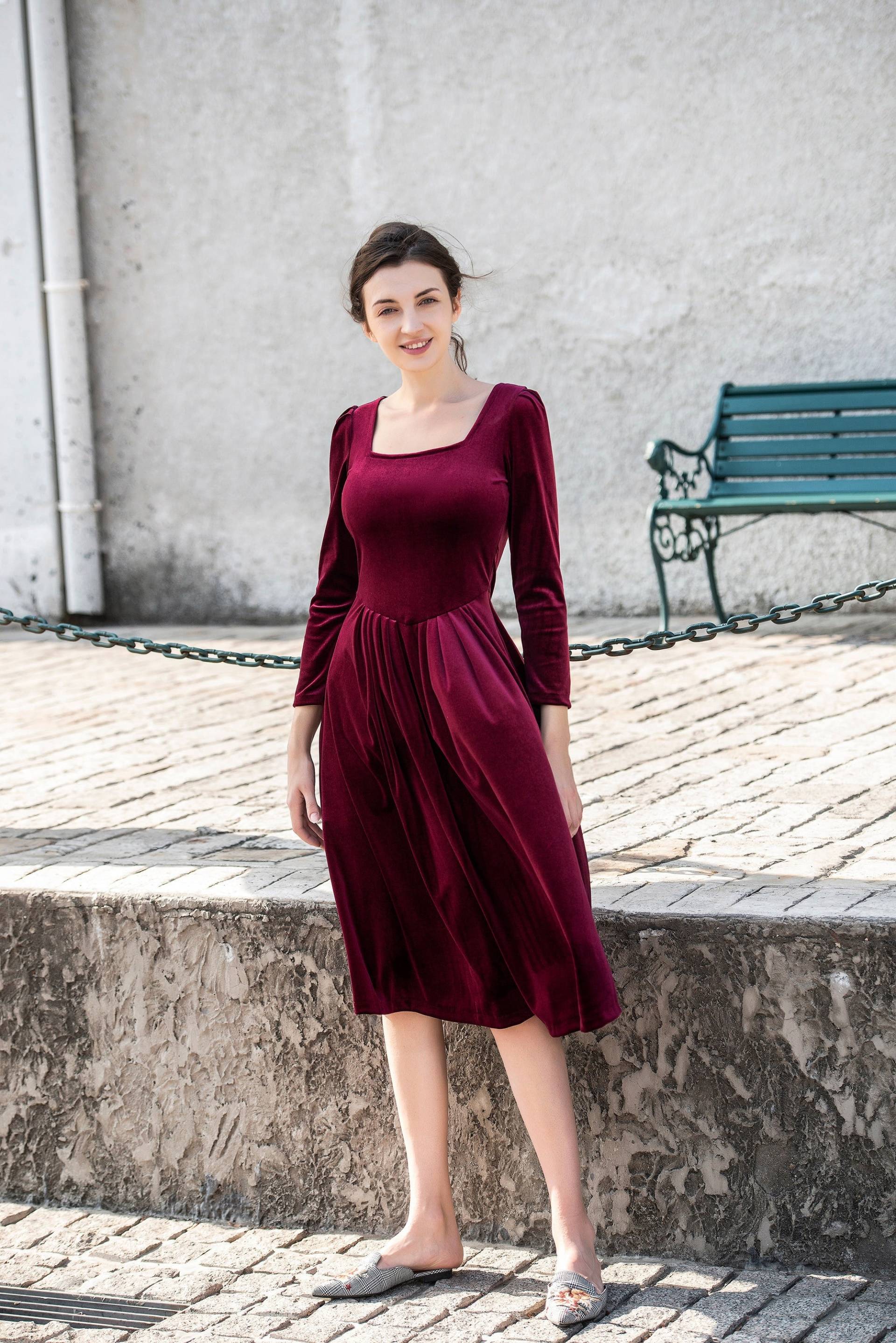 Samtkleider Für Frauen Vintage Plissee Kleid Lange Ärmel Herbst Winter Burgund Midi A Linie Übergröße Kleidung R61 von Youga