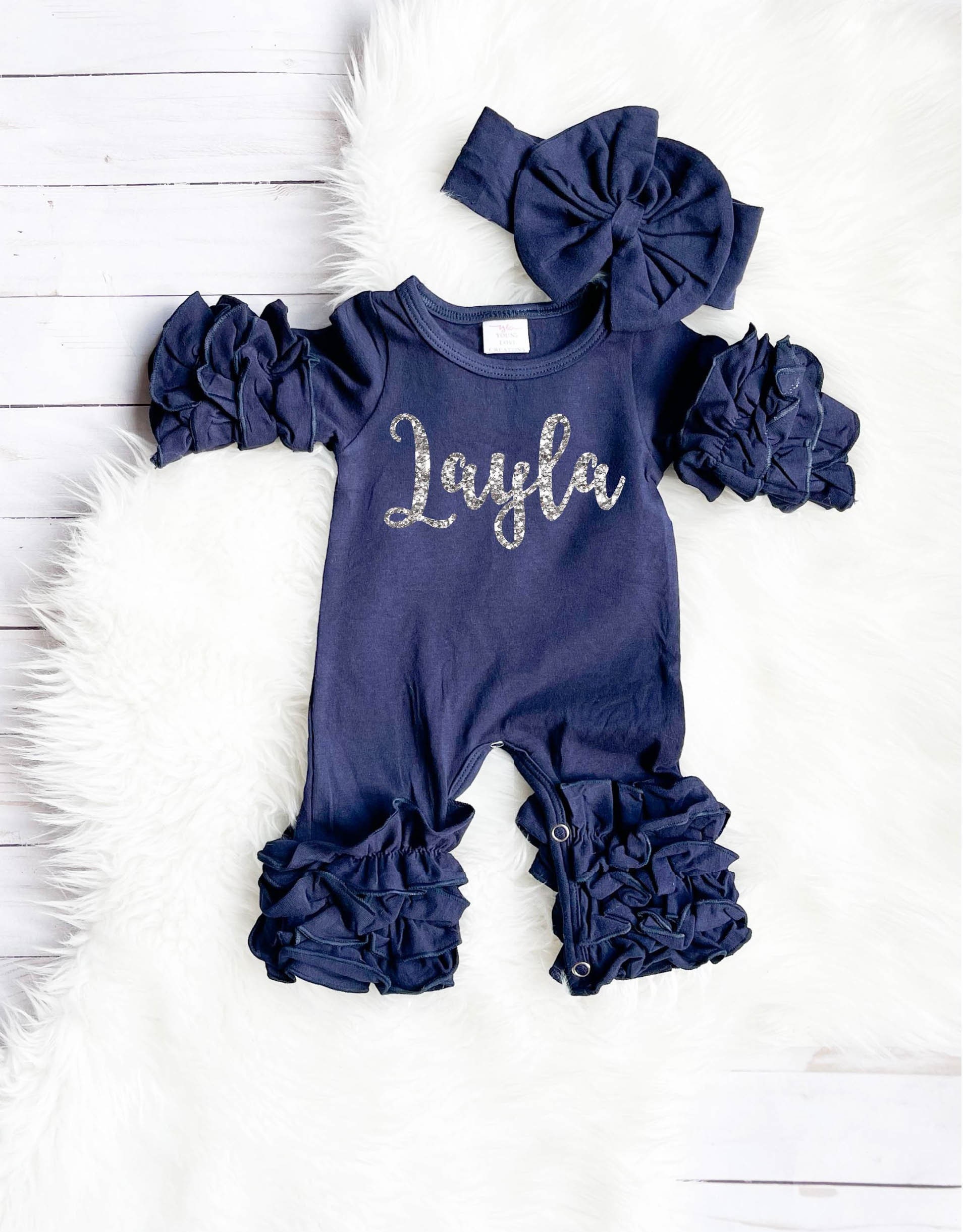 Personalisierte Neugeborenen Mädchen Nach Hause Kommen Outfit Kleid Baby Shower Geschenk Marine Blau Romper Icing Strampler Rüschen von YoungLoveCreations