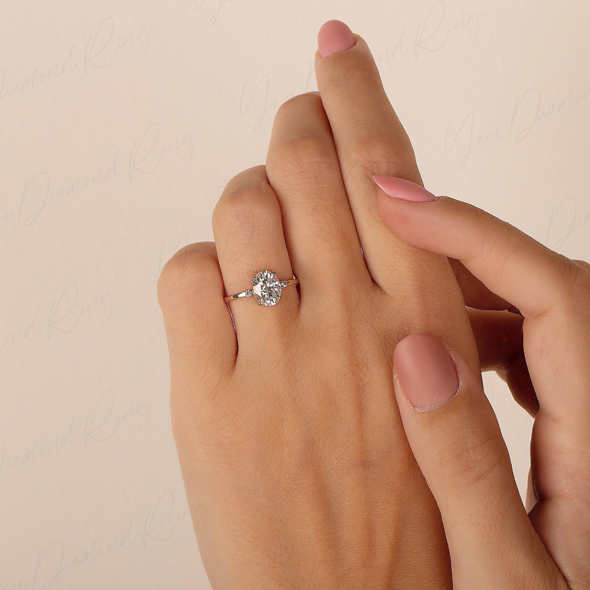 Zierlicher & Einfacher 1.5Ct Ovaler Simulierter Diamantenversprechensring Für Sie, Damen Moissanit Verlobungsring, Jubiläumsgeschenk, Gold Ehering Zierlicher & Einfacher 1.5Ct Ovaler Simulierter Diamantenversprechensring Für Sie, Damen Moissanit Verlobungsring, Jubiläumsgeschenk, Gold Ehering von YourDiamondRing
