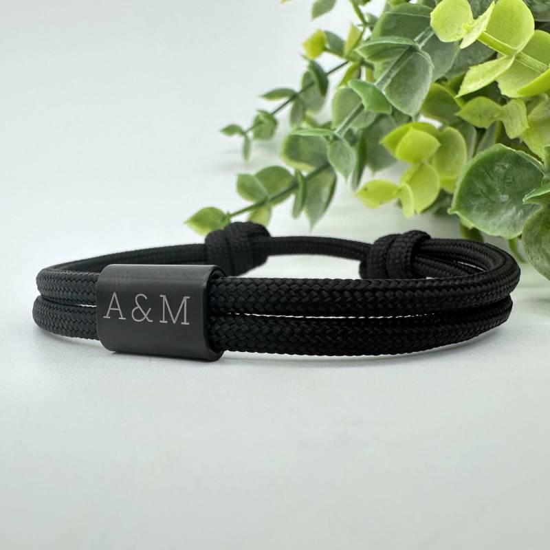 Armband Personalisiert, Initialen Armband, Gravur Für Männer Und Frauen, Partnerarmband, Name, Geschenkidee Namen Armband Personalisiert, Initialen Armband, Gravur Für Männer Und Frauen, Partnerarmband, Name, Geschenkidee Namen von YourHavenDE