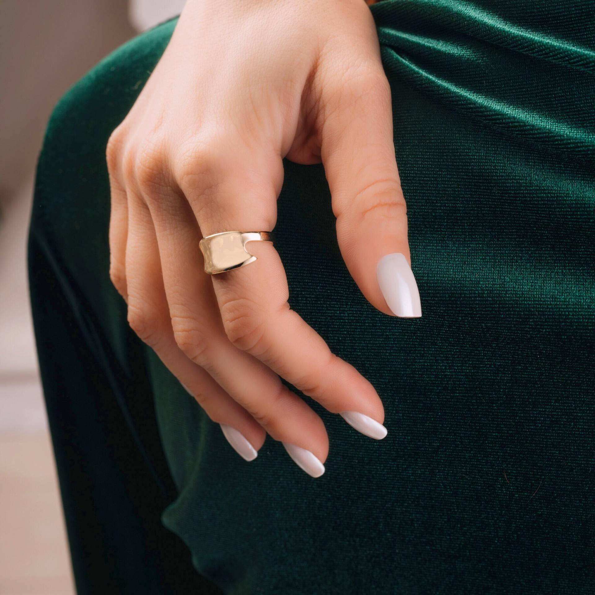 Massiver 585Er Goldring | Einzigartige Kuppel Ring Gold Flacher Siegelring Zierliche Glatte Handgemachter Spiegel Massiver 585Er Goldring | Einzigartige Kuppel Ring Gold Flacher Siegelring Zierliche Glatte Handgemachter Spiegel von ArvaJewels