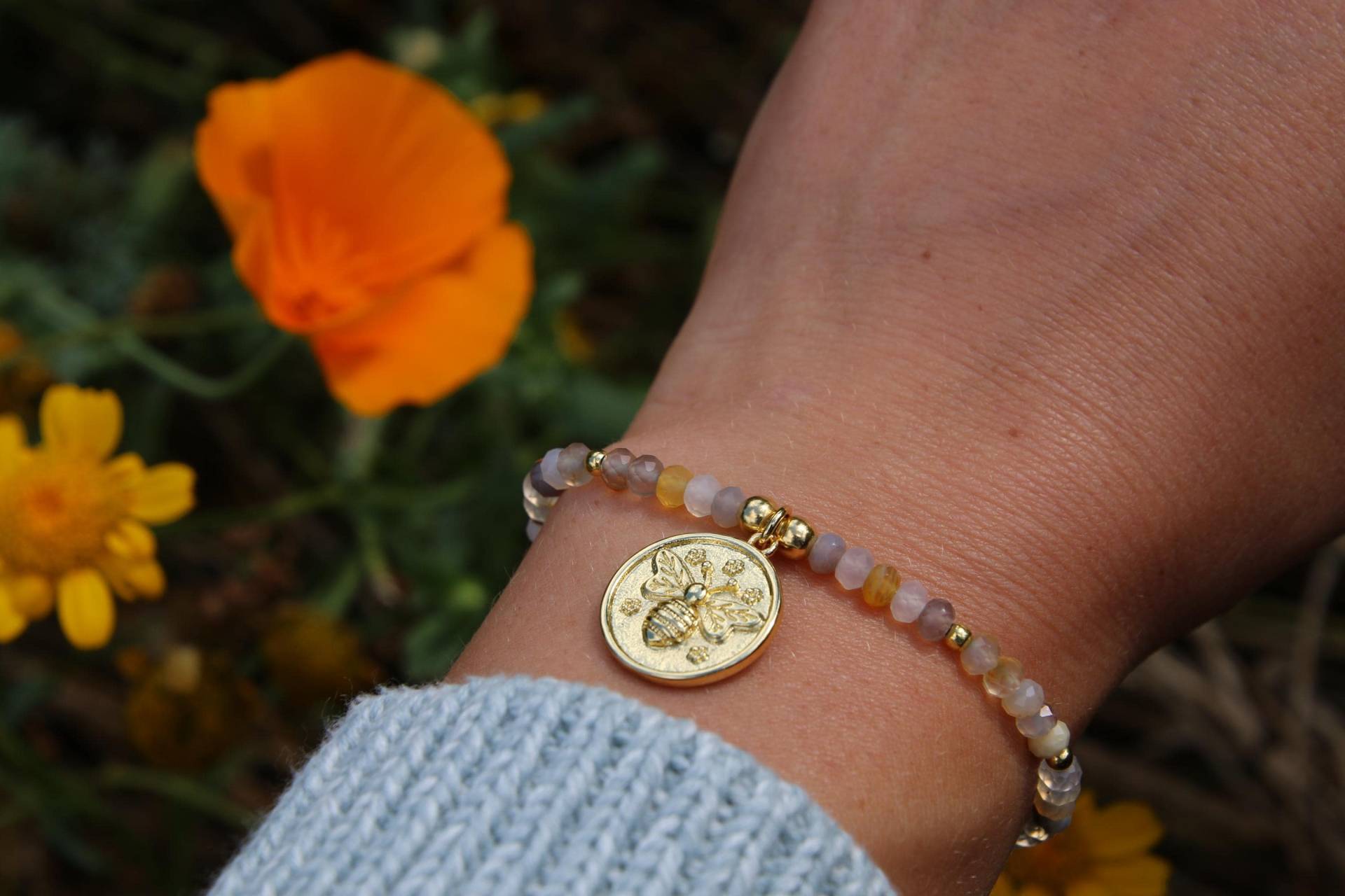 Armband Kraftspender Gelber Botswana Achat Biene Goldgefüllt 14K Armband Kraftspender Gelber Botswana Achat Biene Goldgefüllt 14K von YourLightJewelry