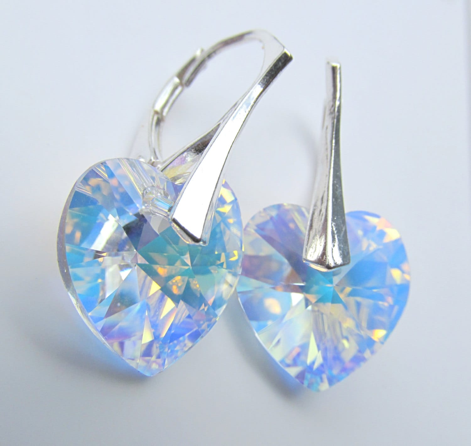 925 Massiv Sterling-Silber Leverback Swarovski Xilion Herz Crystal Ab Ohrhänger - Klare Diamond Weiß April Birthstone 925 Massiv Sterling-Silber Leverback Swarovski Xilion Herz Crystal Ab Ohrhänger - Klare Diamond Weiß April Birthstone von YourMomentTreasure