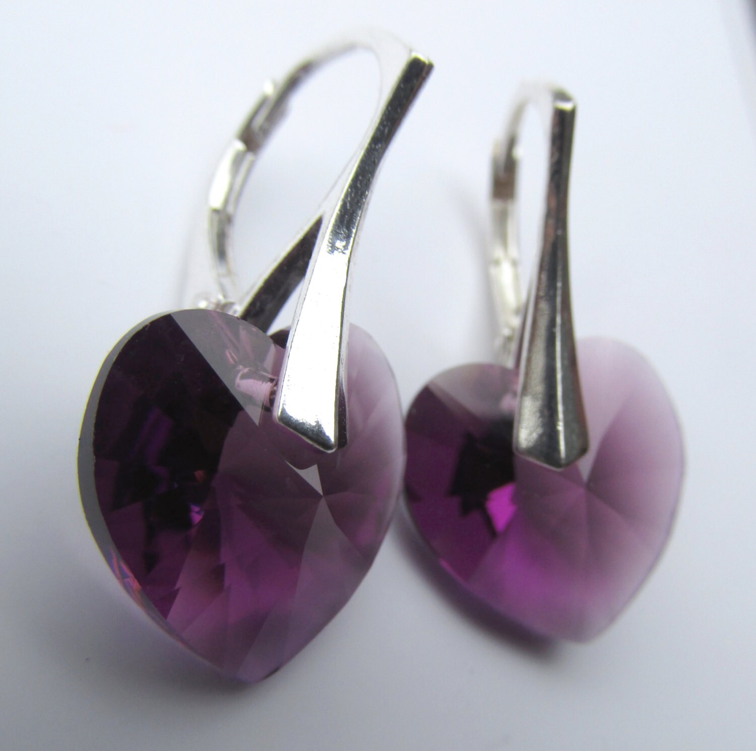 925 Solid Sterling Silber Leverback Swarovski Xilion Herz Kristall-Ohrringe-Amethyst Purple Februar Birthstone 925 Solid Sterling Silber Leverback Swarovski Xilion Herz Kristall-Ohrringe-Amethyst Purple Februar Birthstone von YourMomentTreasure