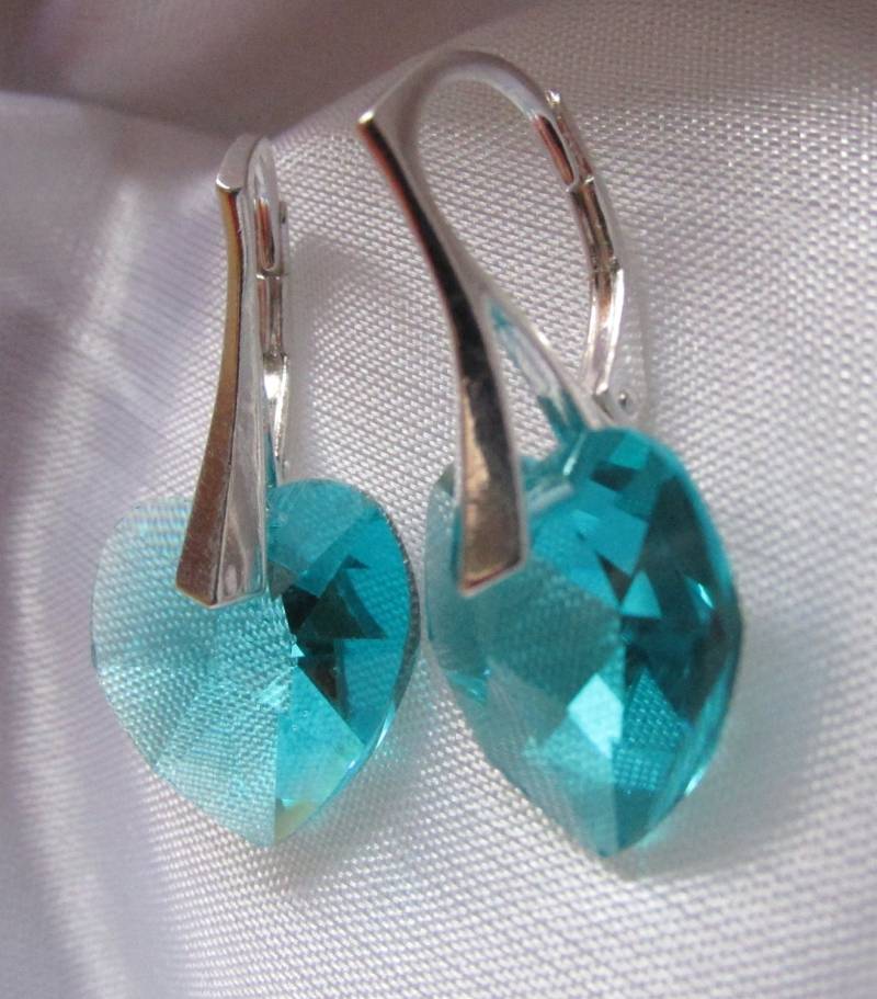 925 Solid Sterling Silber Leverback Swarovski Xilion Herz Kristall Ohrringe - Blauer Zirkon Dezember Birthstone von YourMomentTreasure