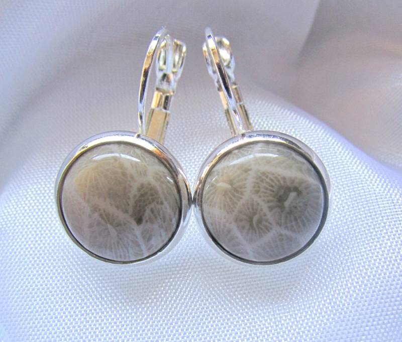 925 Sterling Silber Leverback Natürliche Edelstein Cabochon Ohrringe - Fossil 925 Sterling Silber Leverback Natürliche Edelstein Cabochon Ohrringe - Fossil von YourMomentTreasure