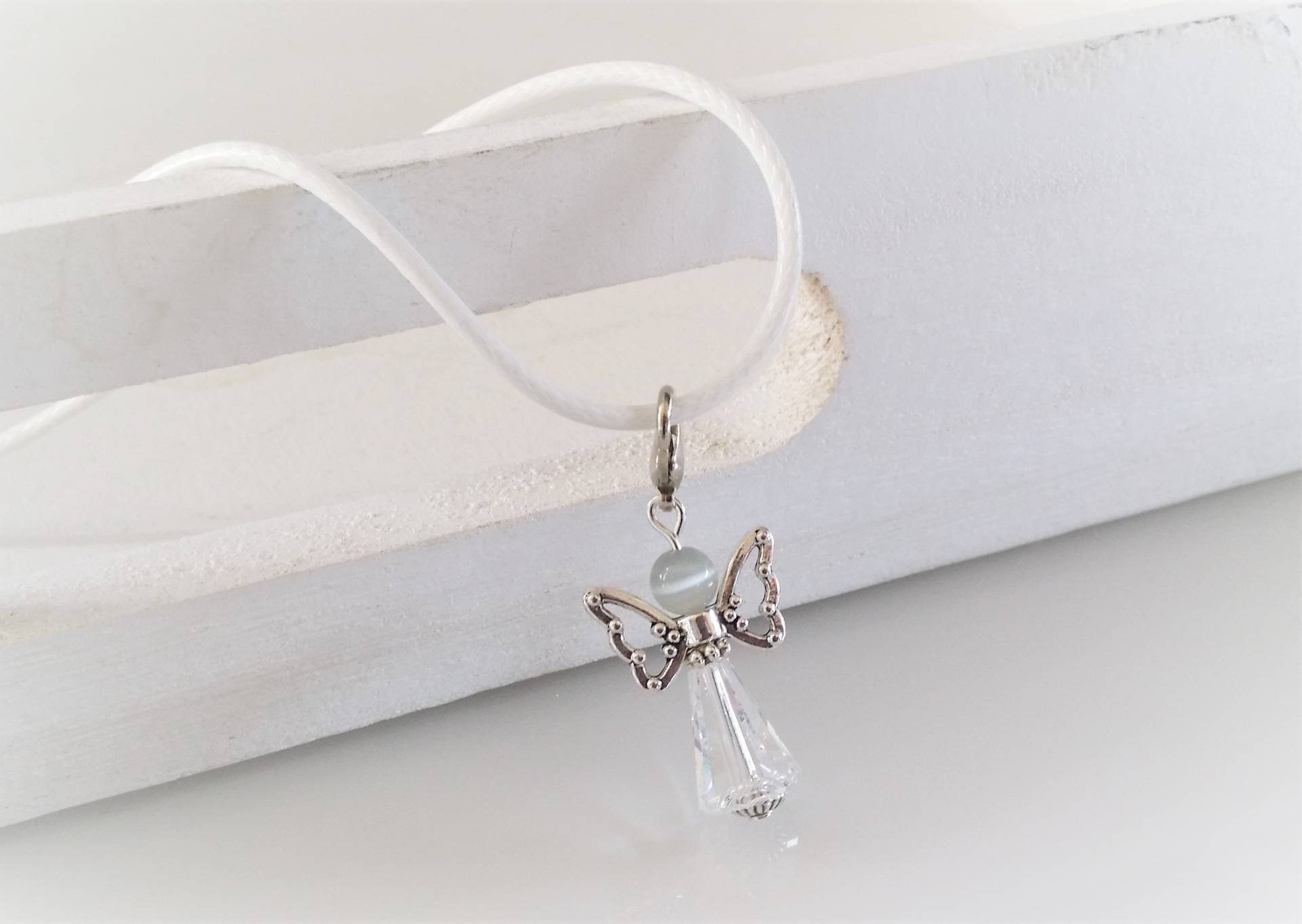 Ab 8, 90 Euro Engel - Anhänger | Grau/Klar, Schutzengel von YourSweetDreamsDE