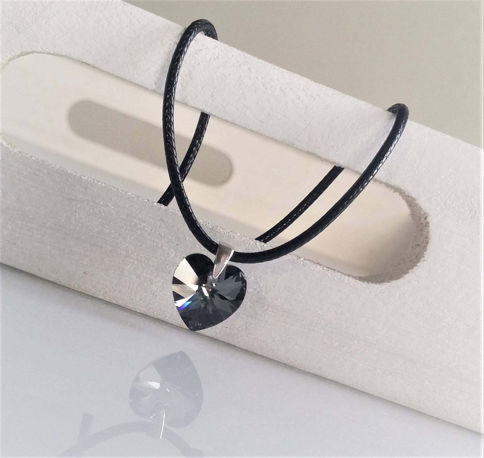 Kette // Herzkette Anthrazit von YourSweetDreamsDE