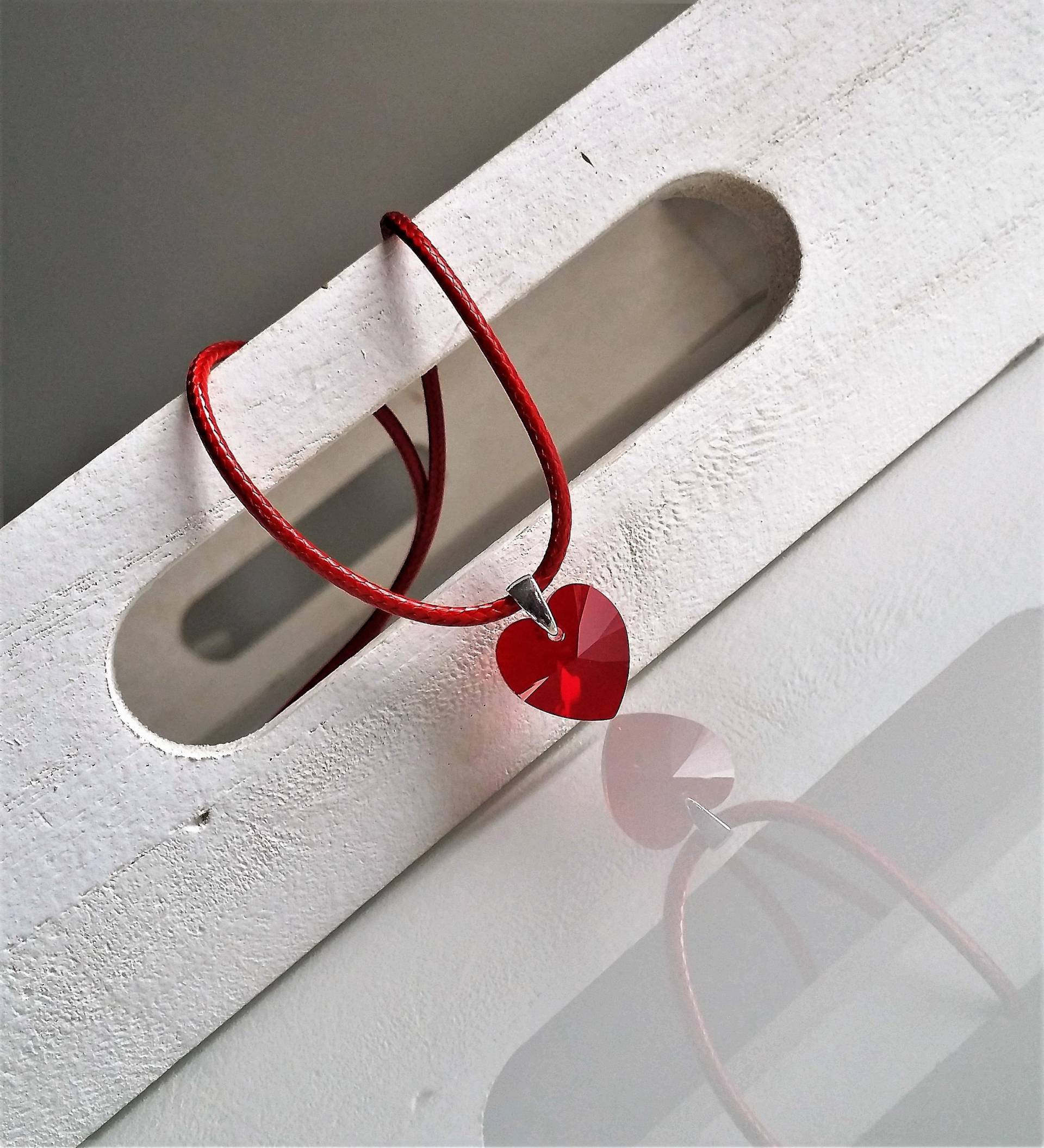 Kette // Herzkette Tiefrot von YourSweetDreamsDE