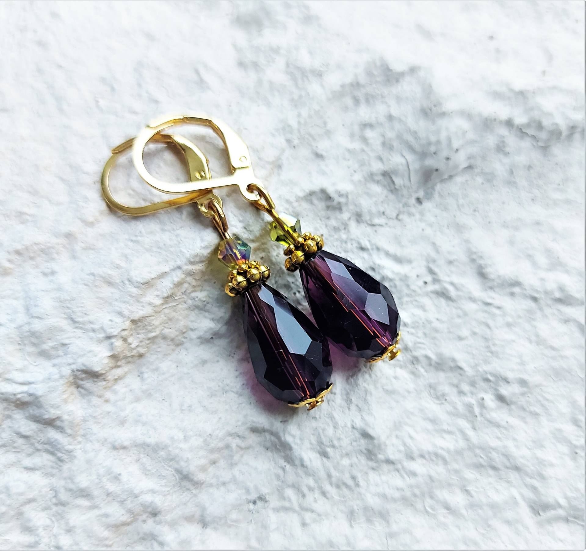 Ohrringe // Glas Tropfen | Goldfarben/Lila-Grün von YourSweetDreamsDE