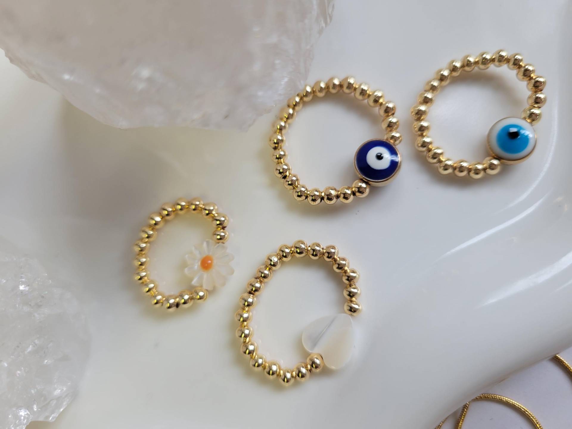 Ring Mit Perlmutt Herz Oder Gänseblümchen | Geschenk Freundin Ring Mit Perlmutt Herz Oder Gänseblümchen | Geschenk Freundin von YourTimelessLove