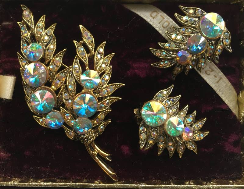 Aurora Borealis Brosche Und Ohrclips Aurora Borealis Brosche Und Ohrclips von YourTurnVintageStore