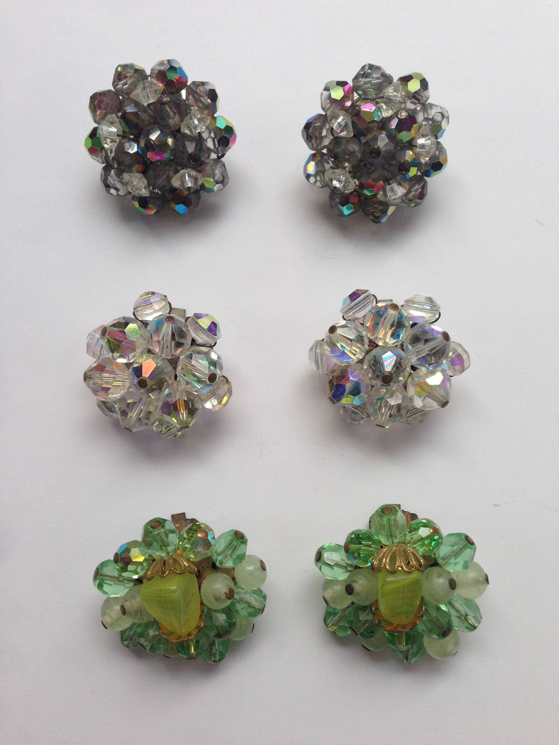 Clip Auf Aurora Borealis Ohrringe von YourTurnVintageStore